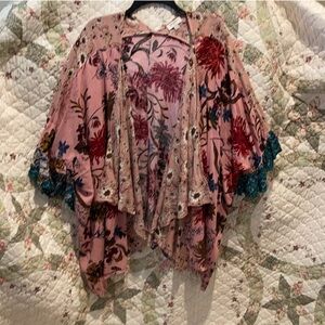 Umgee Pink and Red Floral Kimono